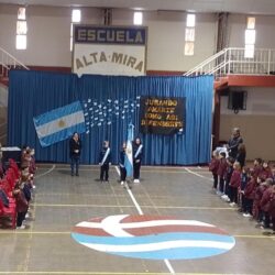 Promesa de Lealtad a la Bandera y Compromiso Ambiental: Un acto para sembrar valores💙🤍💙